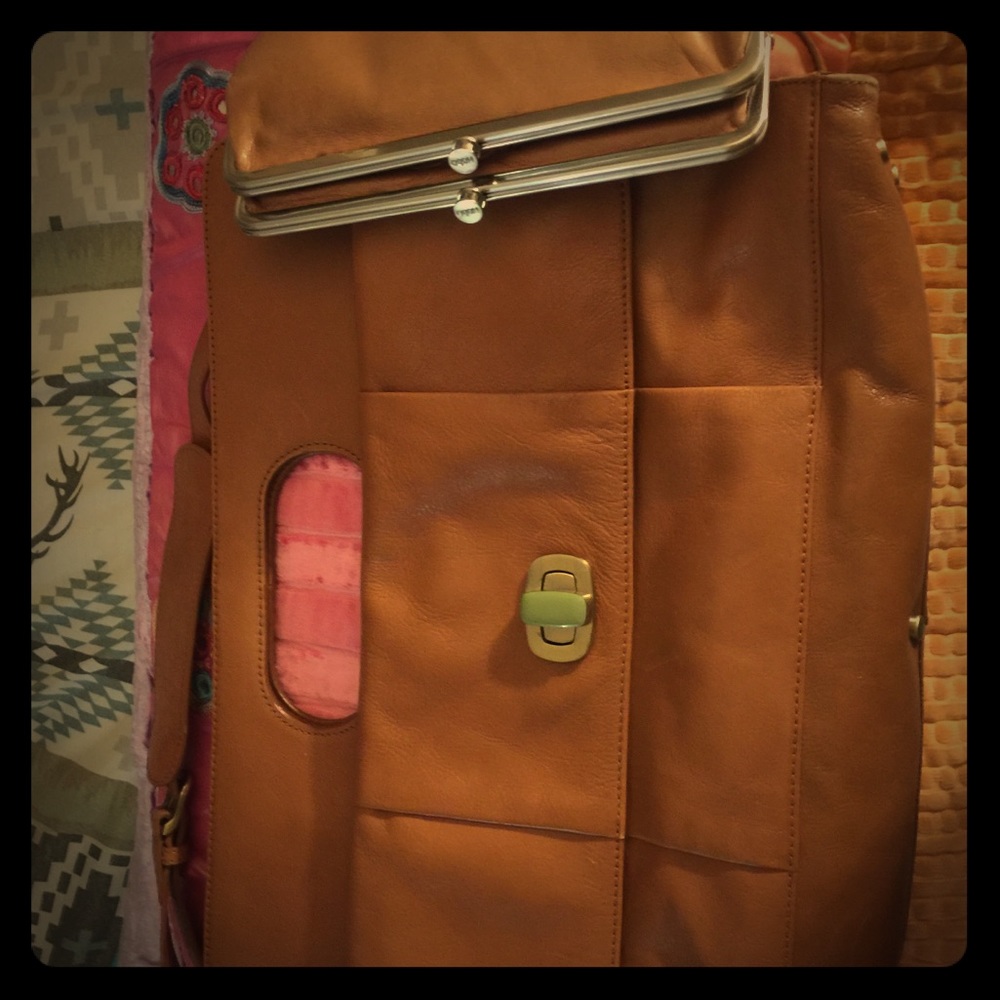 Hobo International Cutout Clutch/kiss lock wallet